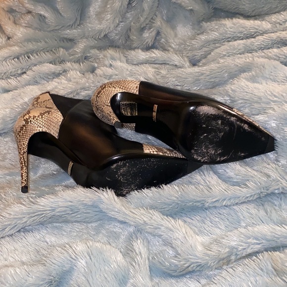 Gucci Black Snakeskin Booties - Picture 4 of 5